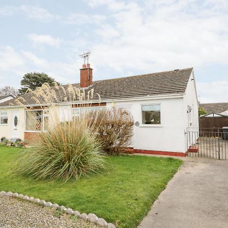 Castle Cove Villa Abergele Bagian luar foto